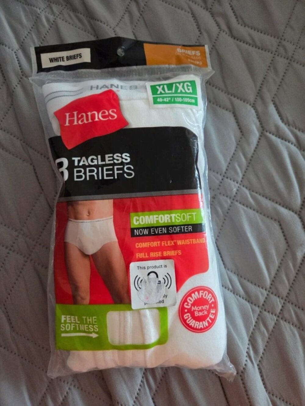 3-pack of Hanes men's white tagless briefs size XL